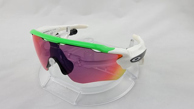 Radar Pace in Polished White-Green w/Clear / Prizm Road