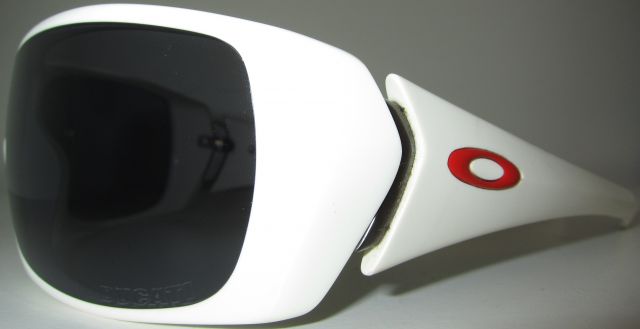 Riddle (AF) in Polished White / Grey