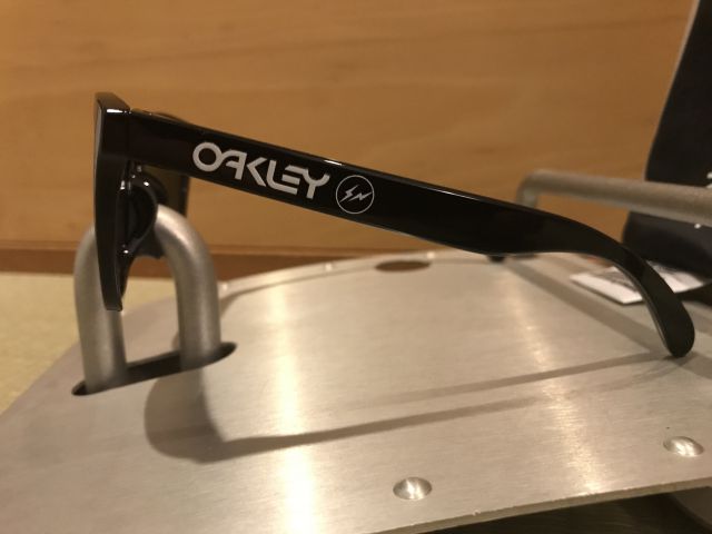 oakley osaka